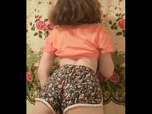 ❤️ مثير فاتنة الشباب تجريد من شورت لها على الكاميرا في الإباحية٪ ar.eviewporn.ru٪